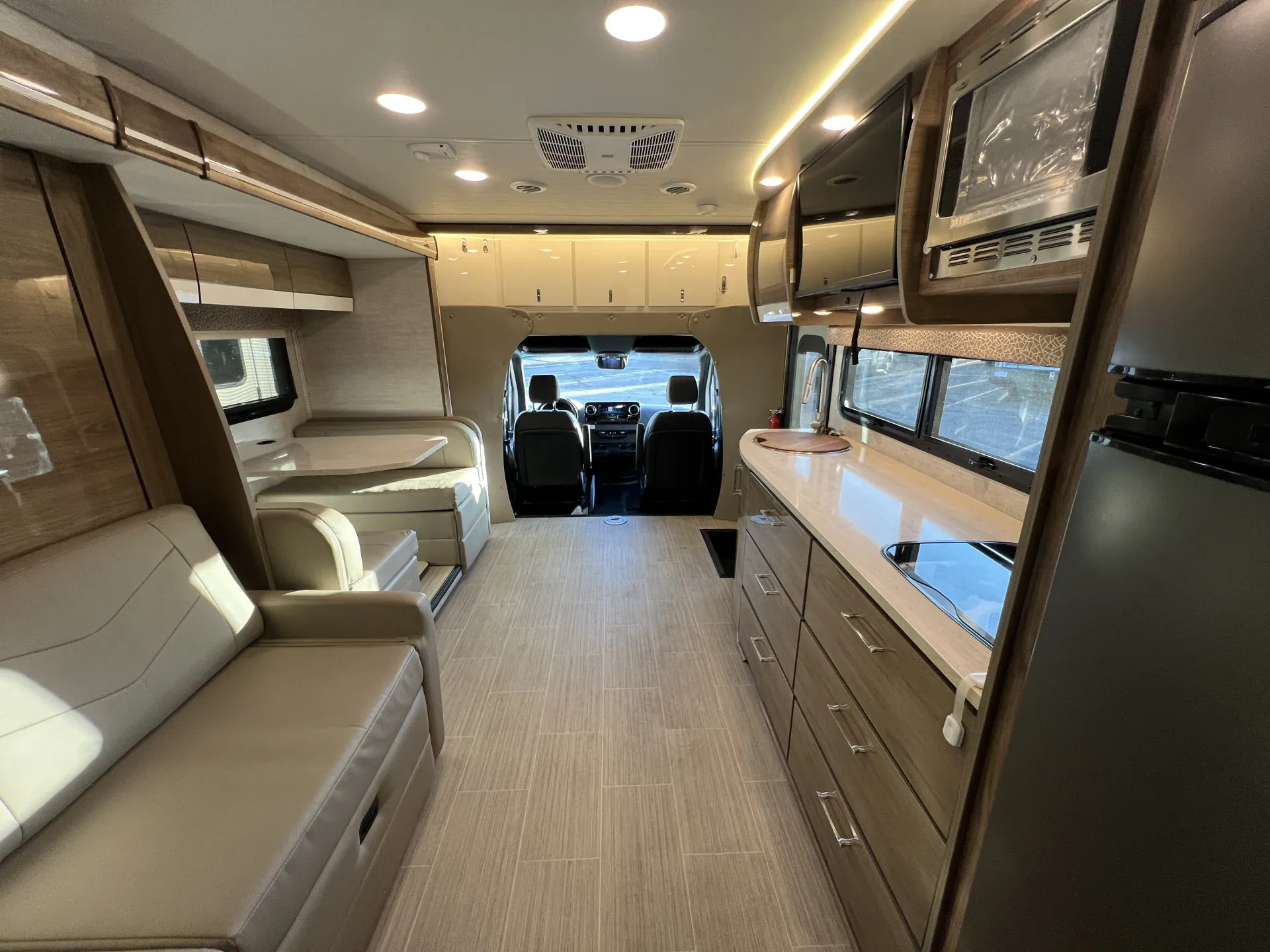 2021 Jayco Melbourne 24R - Photo 4