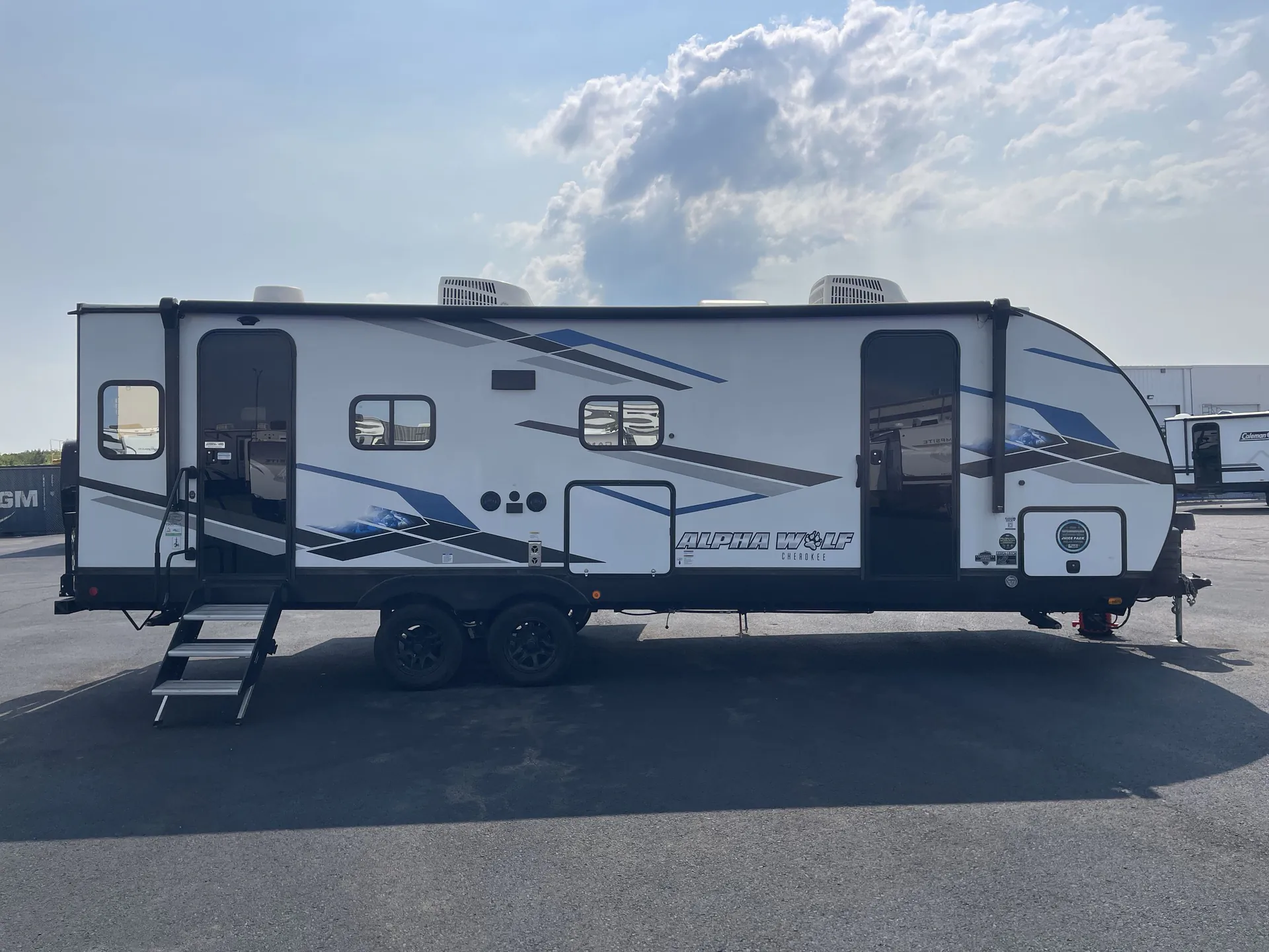 2024 Forest River Cherokee Alpha Wolf 2500RL-L — campside