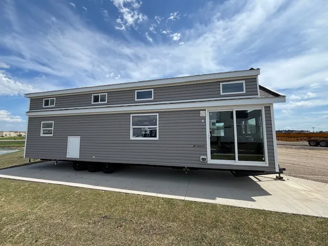 2025 Kropf Lakeside 8043K - Photo 2
