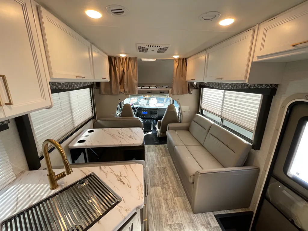 2024 Thor Motor Coach Freedom Elite 28AE, Photos photo 2