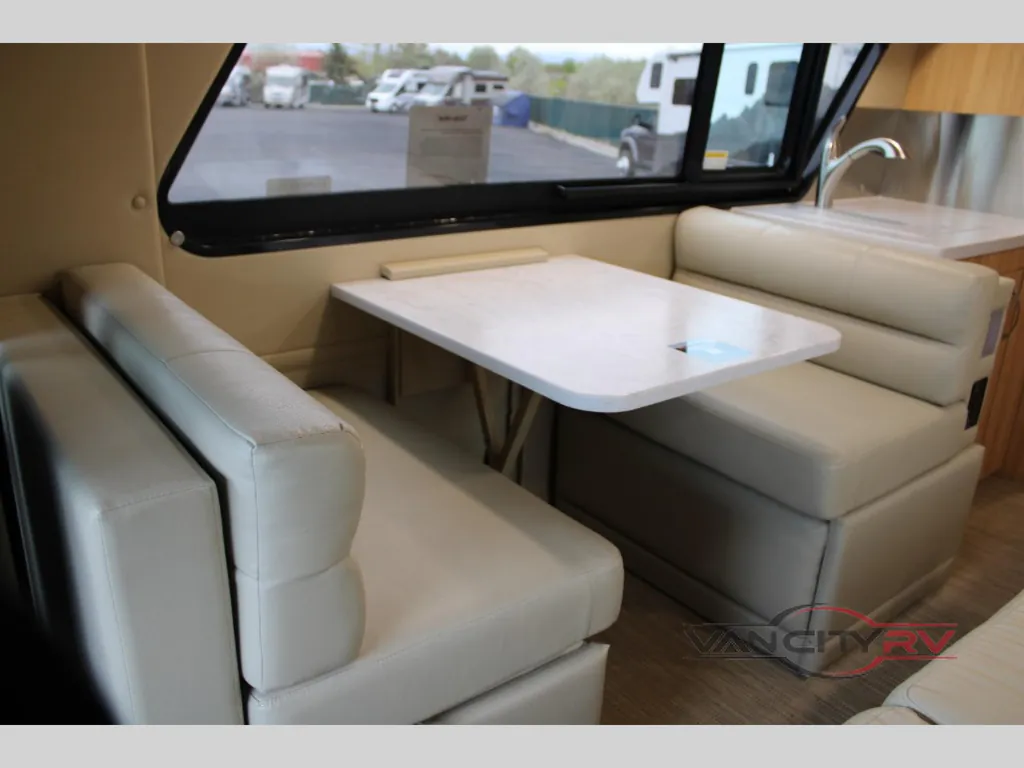 2025 Chinook RV Summit SS, Photos photo 23