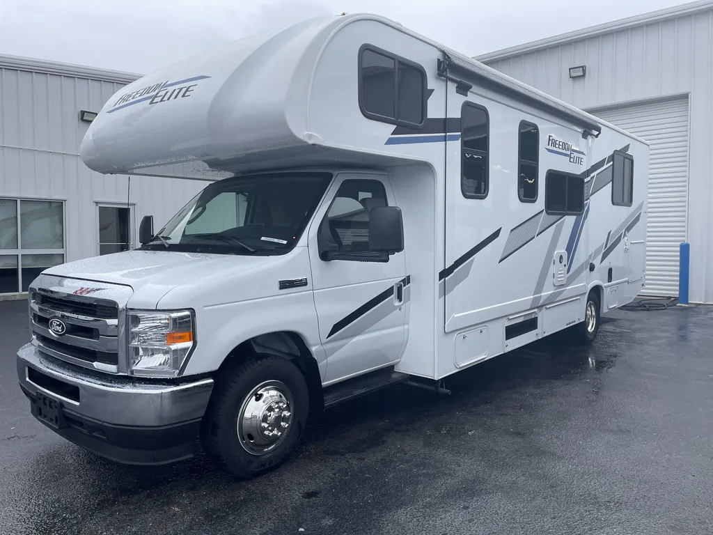2026 Thor Motor Coach Freedom Elite 28HE, Photos photo 5
