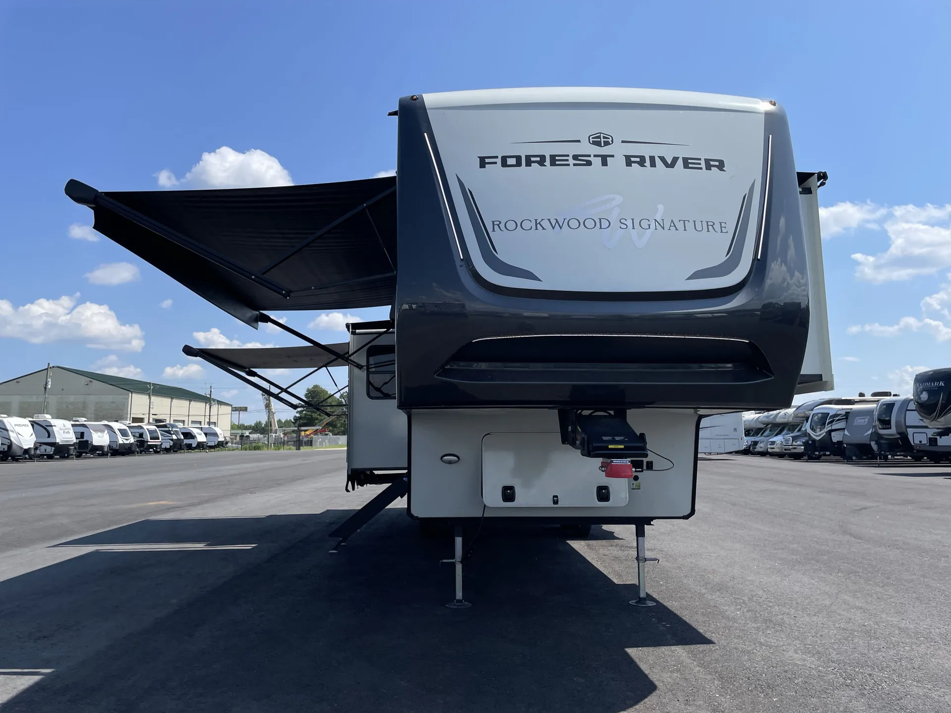 2025 Forest River Rockwood Signature R371RK — front
