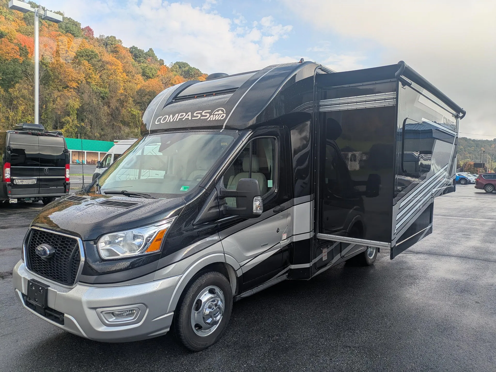 2022 Thor Motor Coach Compass AWD 23TW - Photo 3
