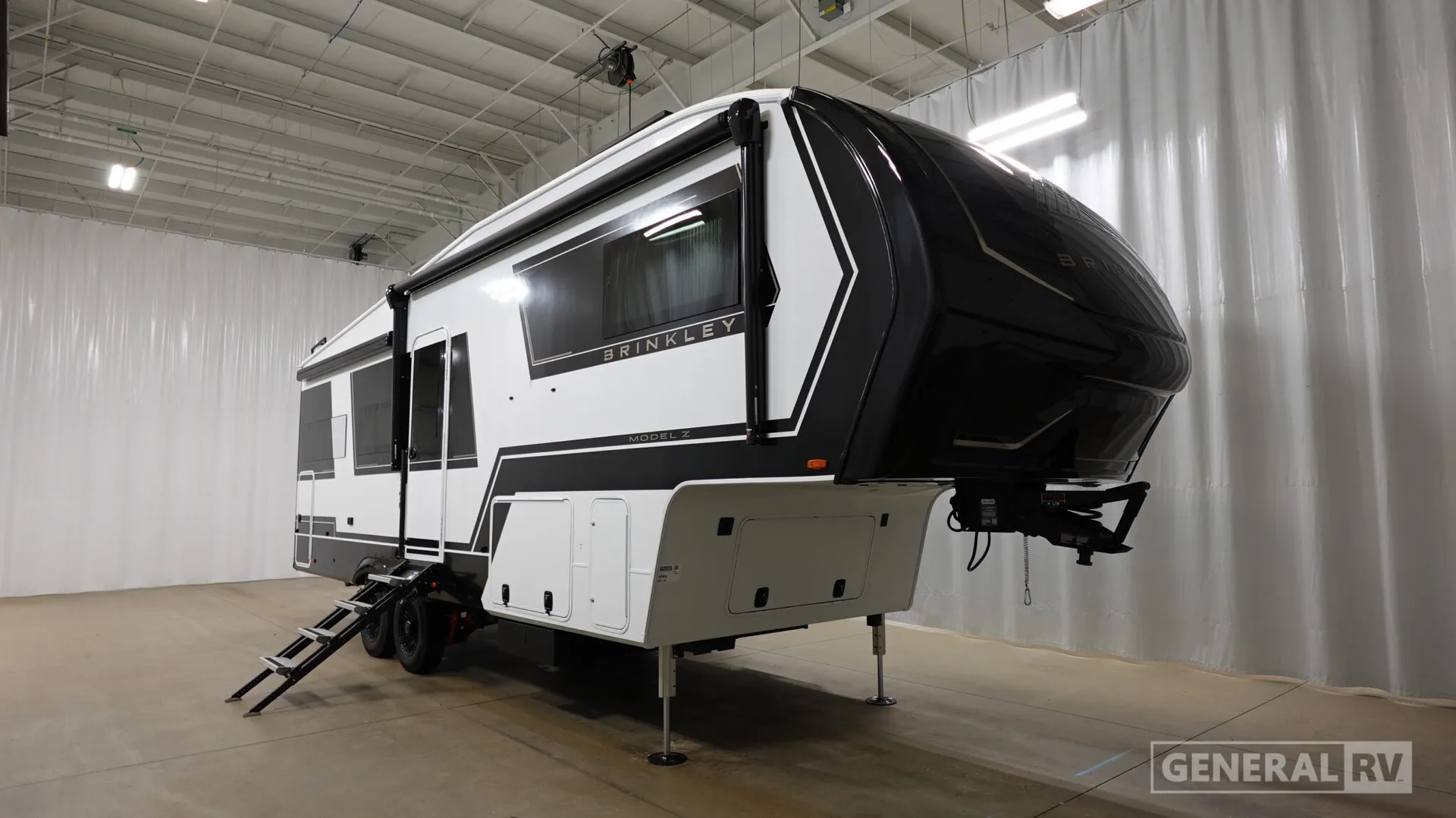 2027 Brinkley Model Z 2680 - Photo 2