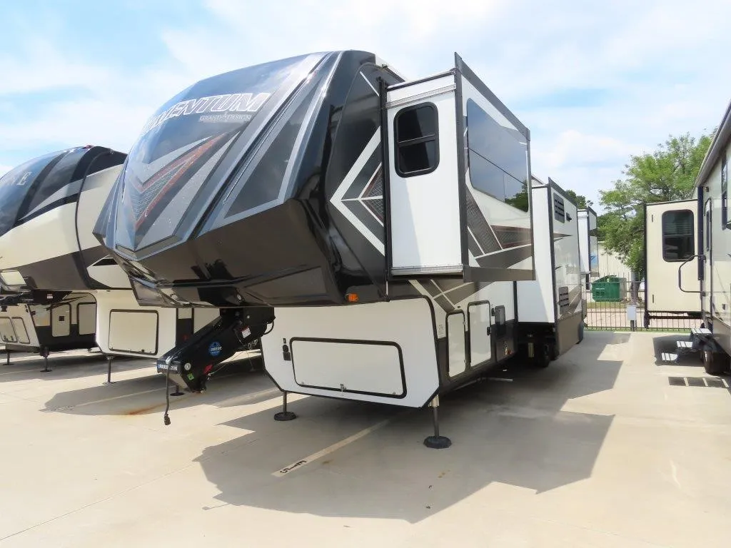 2020 Grand Design MOMENTUM Toy Hauler - Photo 3