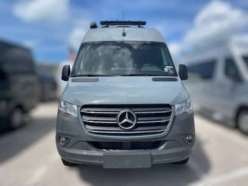2024 Thor Motor Coach Tranquility 19L - Photo 3