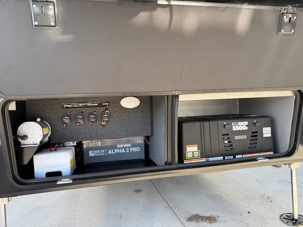 2026 Brinkley Model G 3520, Photos photo 4