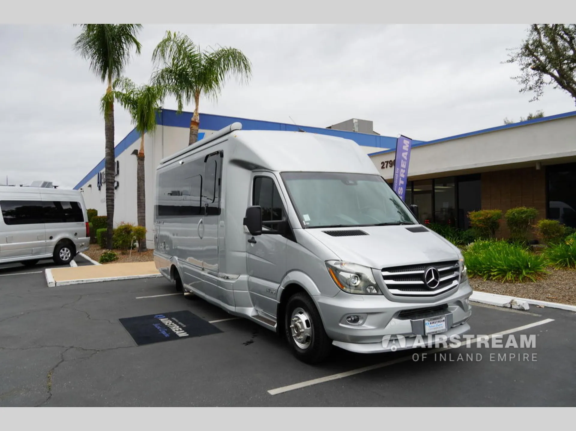 2018 Airstream Atlas Murphy Suite - Photo 2