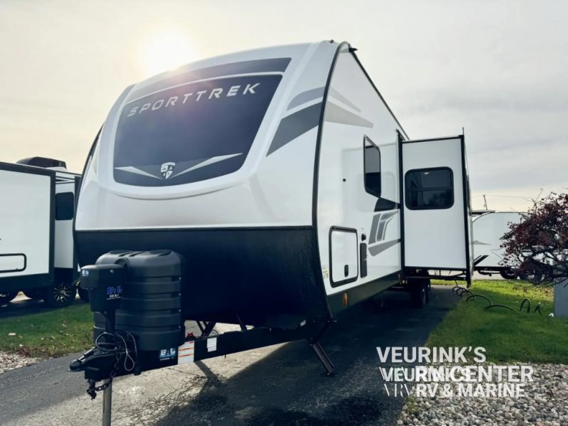 2025 Venture RV SportTrek ST333VIK - Photo 3