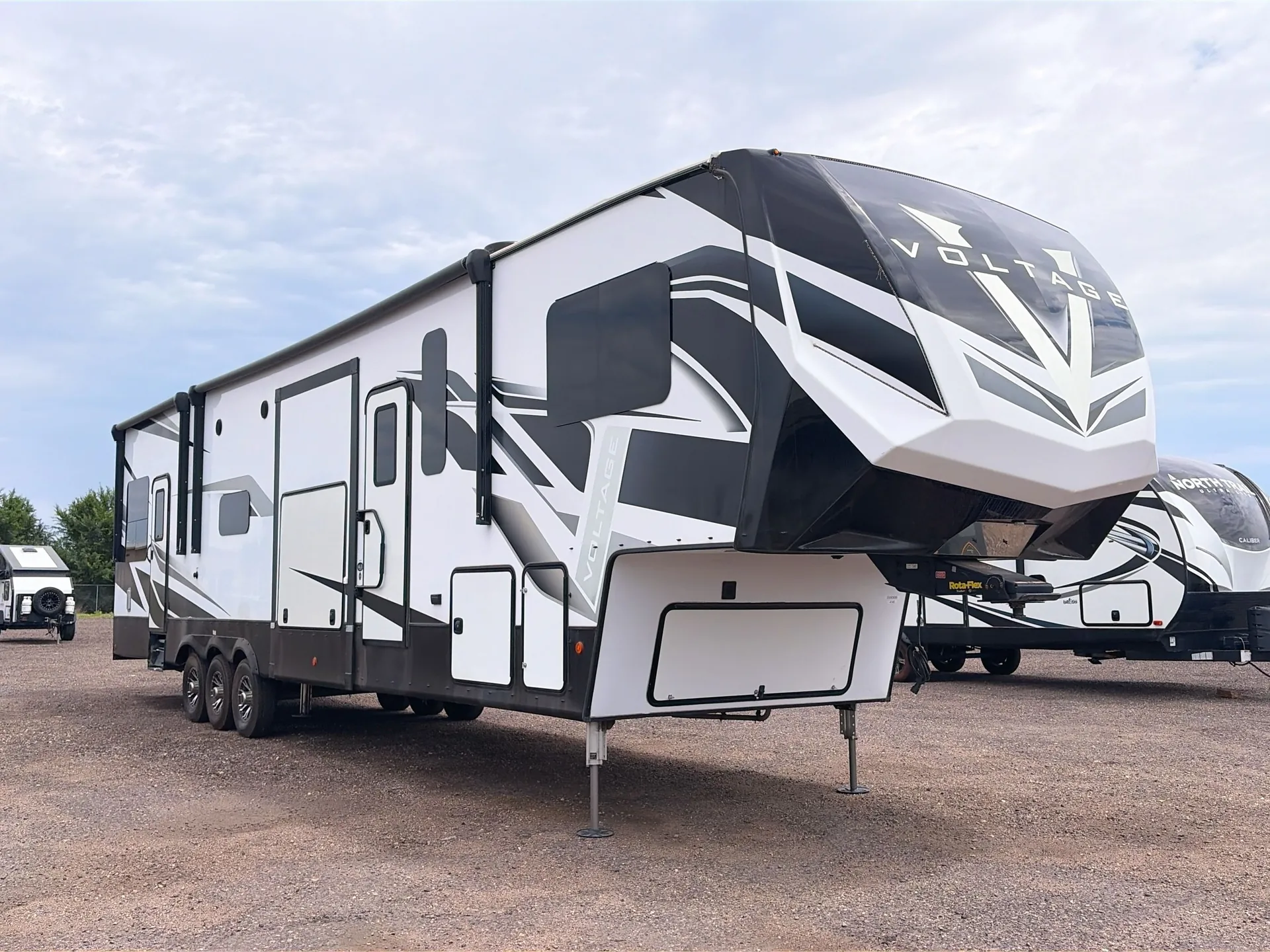 2021 Dutchmen Voltage 4145 dealer photo 1 from Camping World