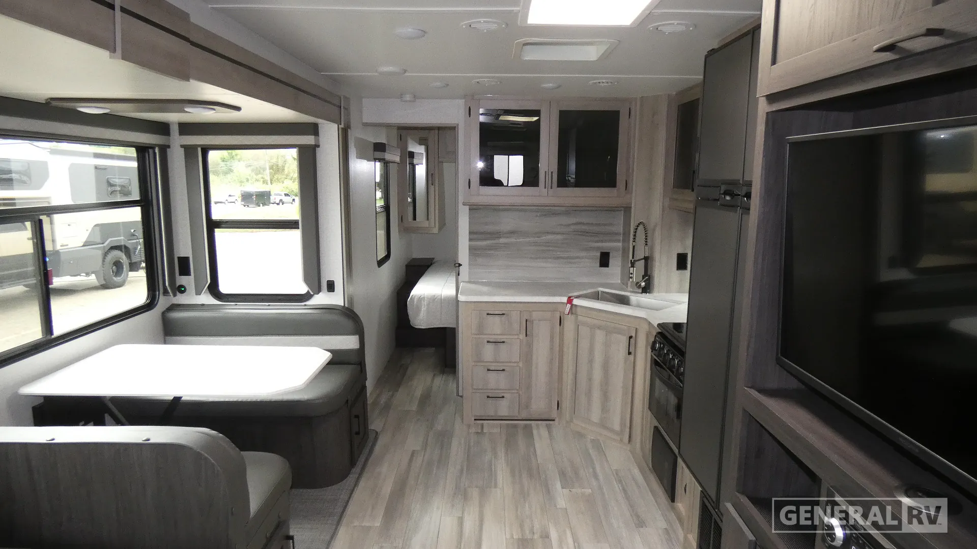 2021 Winnebago Voyage 2831RB - Photo 3