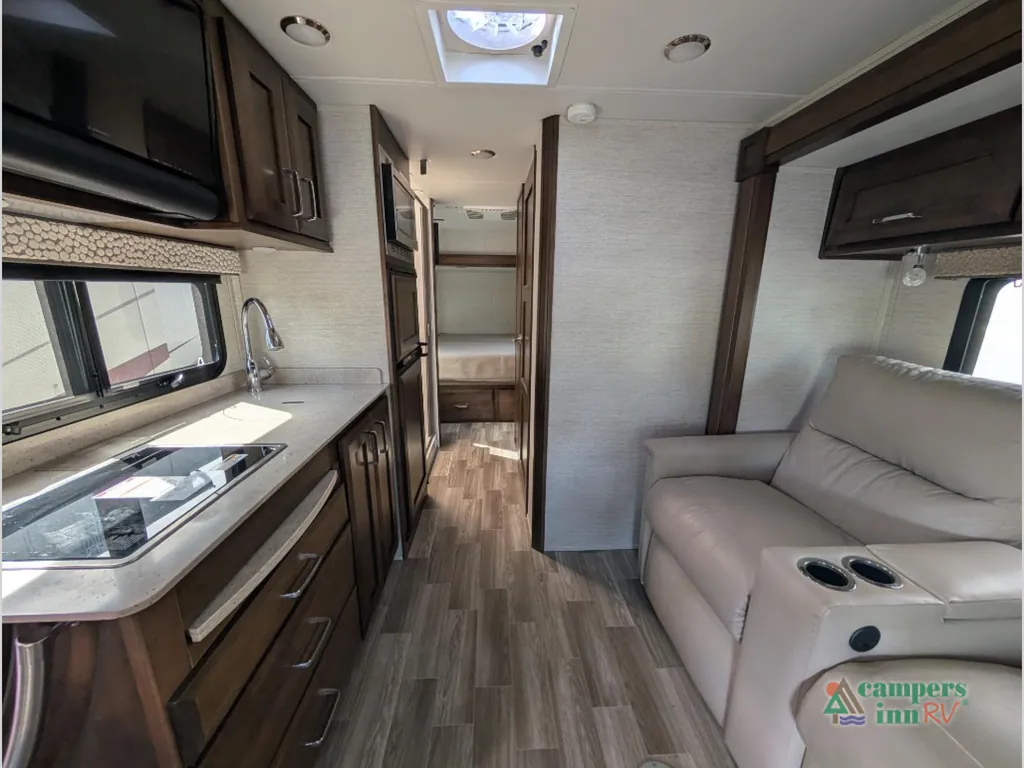 2021 Tiffin Wayfarer 25 SW, Photos photo 17