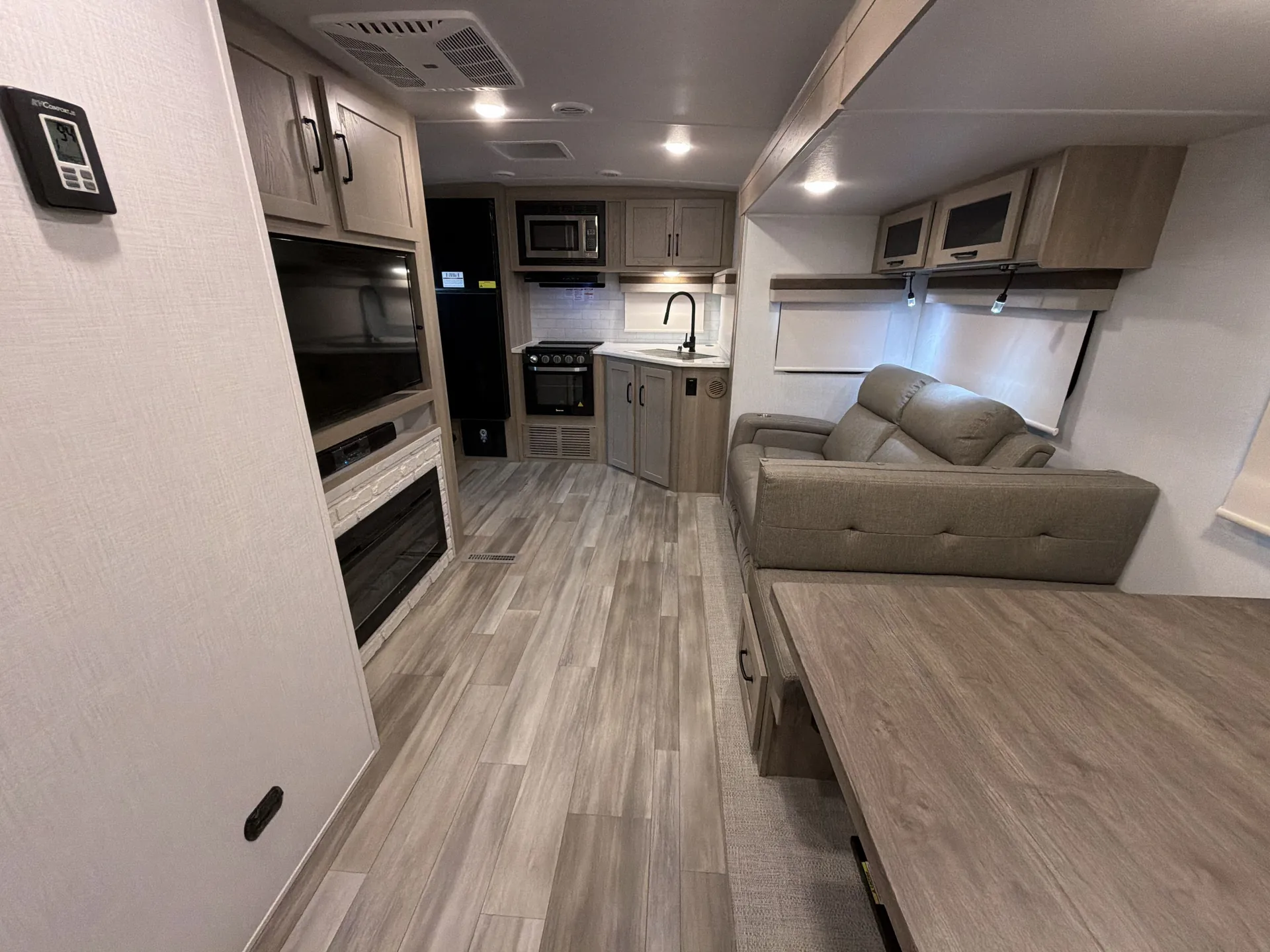 2024 Forest River Rockwood Ultra Lite 2614BS — living area main