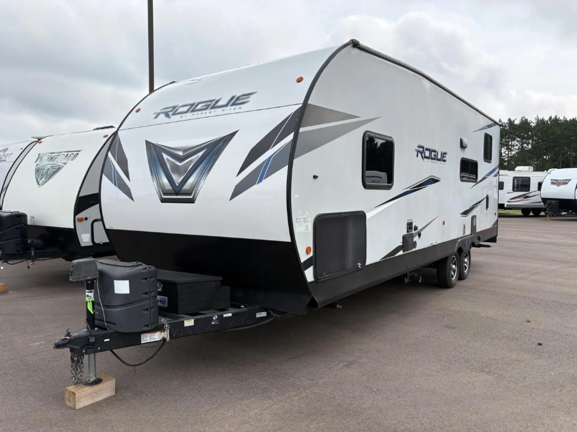 2021 Forest River Vengeance Rogue 25V - Photo 4
