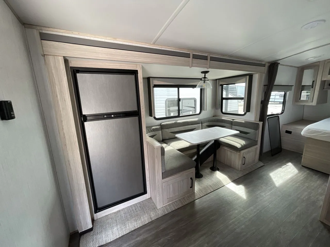 2022 Cruiser RV Twilight Signature TWS 2100 - Photo 4