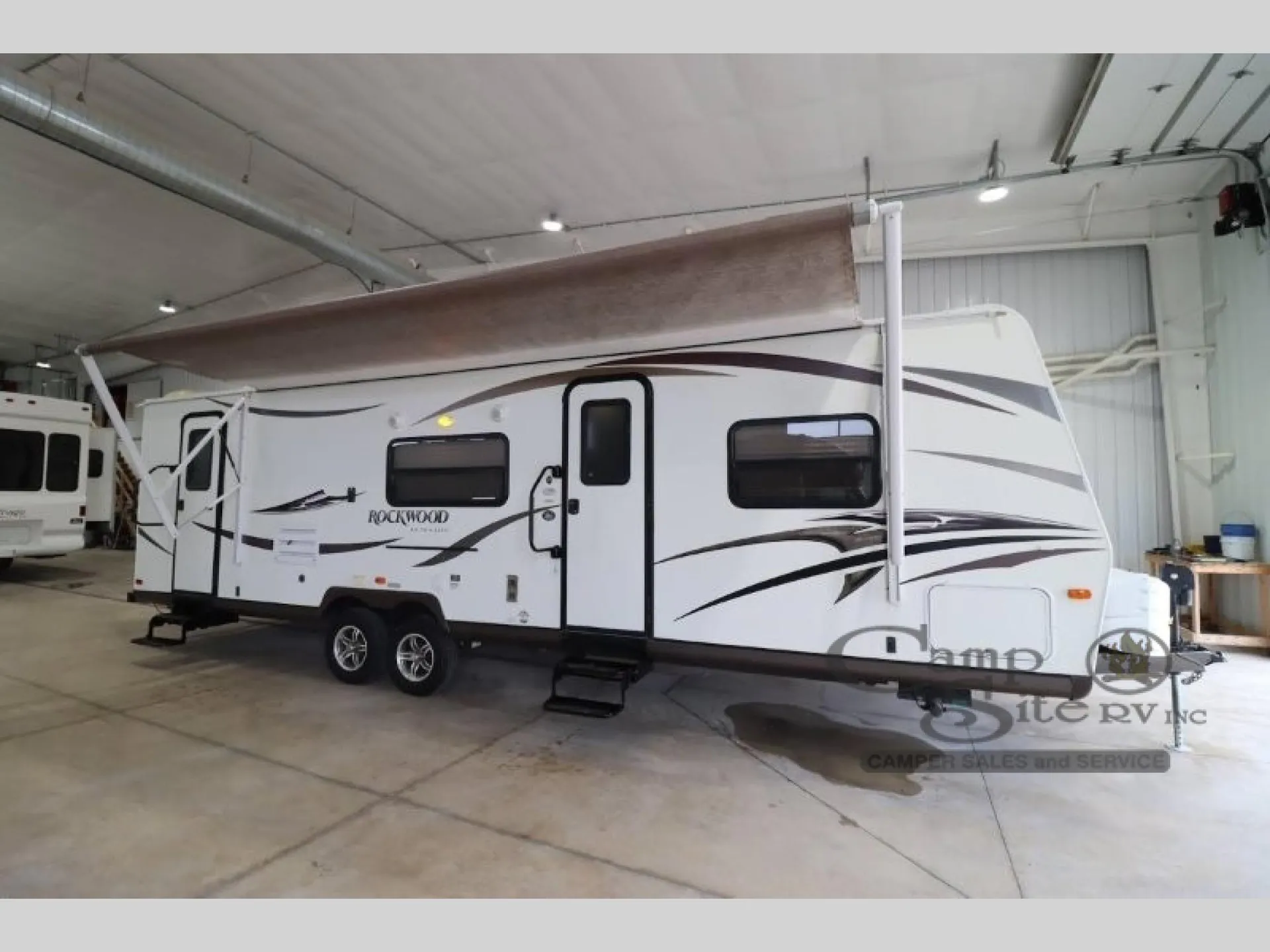 2014 Forest River Rockwood Ultra Lite 2702SS - Photo 2