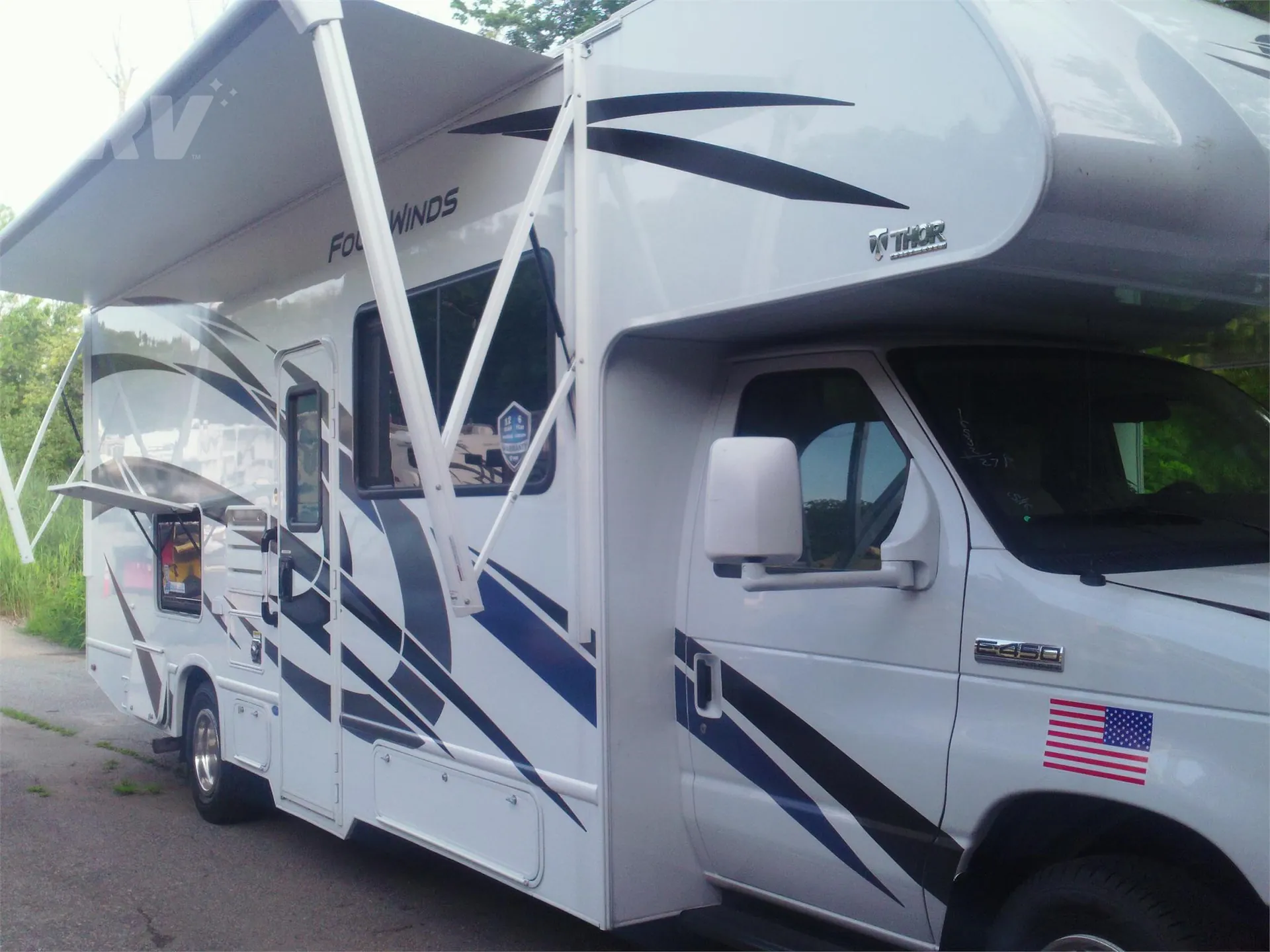 2022 Thor Motor Coach Four Winds 27R - Photo 2