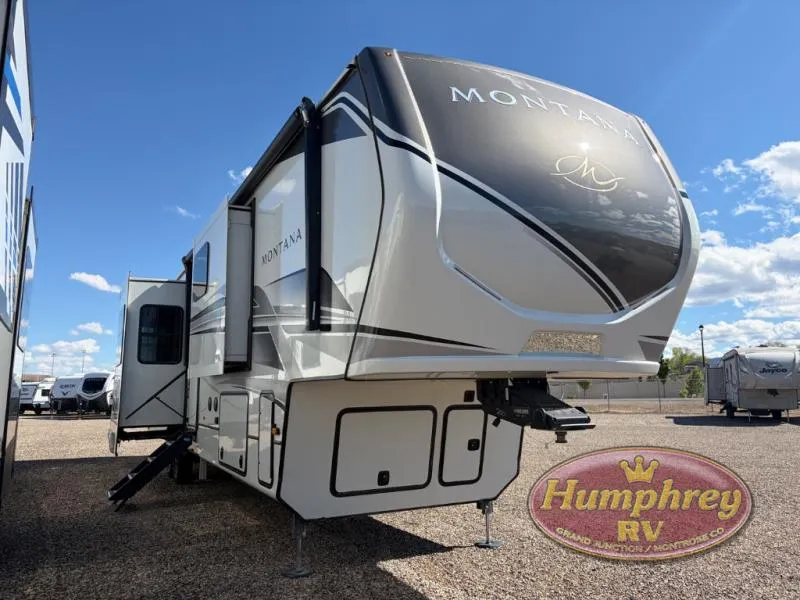 2024 Keystone Montana 3901RK - Photo 2