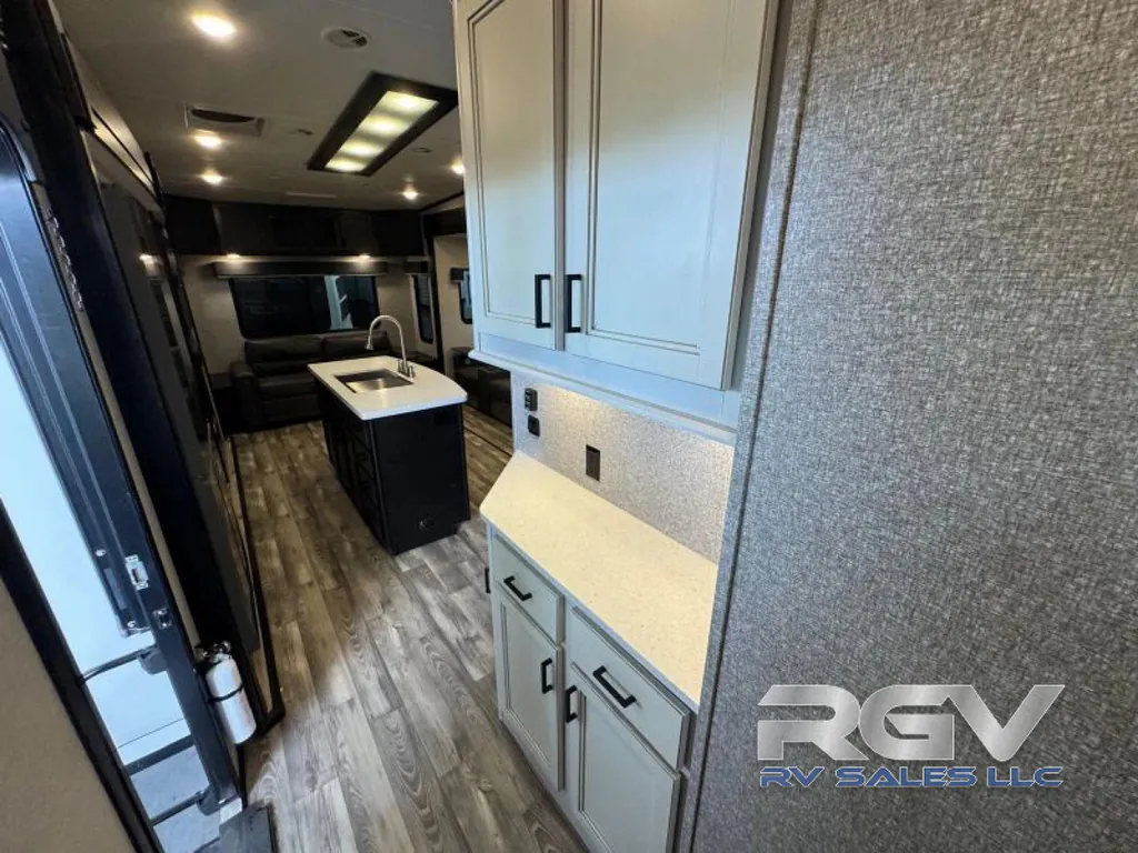 2022 Highland Ridge Silverstar XLT 354MBH, Photos photo 39