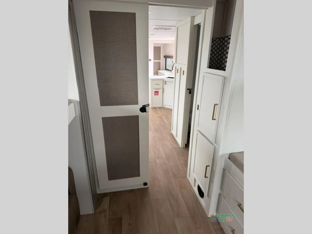 2027 Grand Design Transcend 335BHT, Photos photo 32