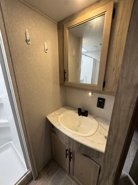 2022 Forest River Cherokee Arctic Wolf 3880 SUITE, Photos photo 32