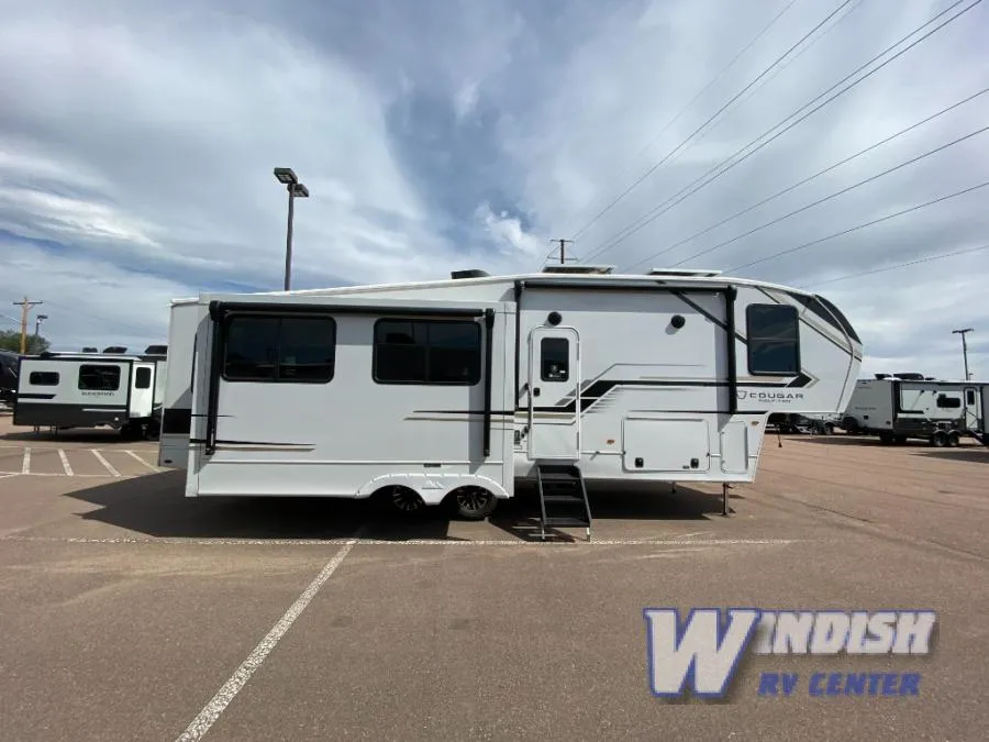 2026 Keystone Cougar Half-Ton 29RLI - Photo 3