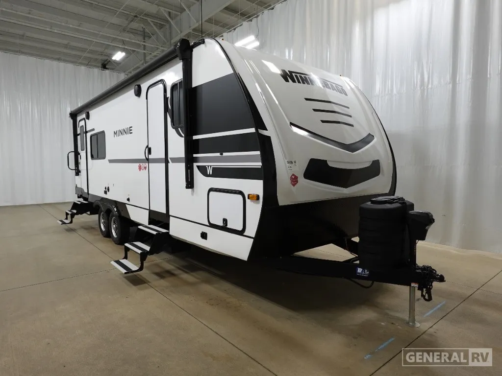 2025 Winnebago Minnie 2529RG - Photo 2