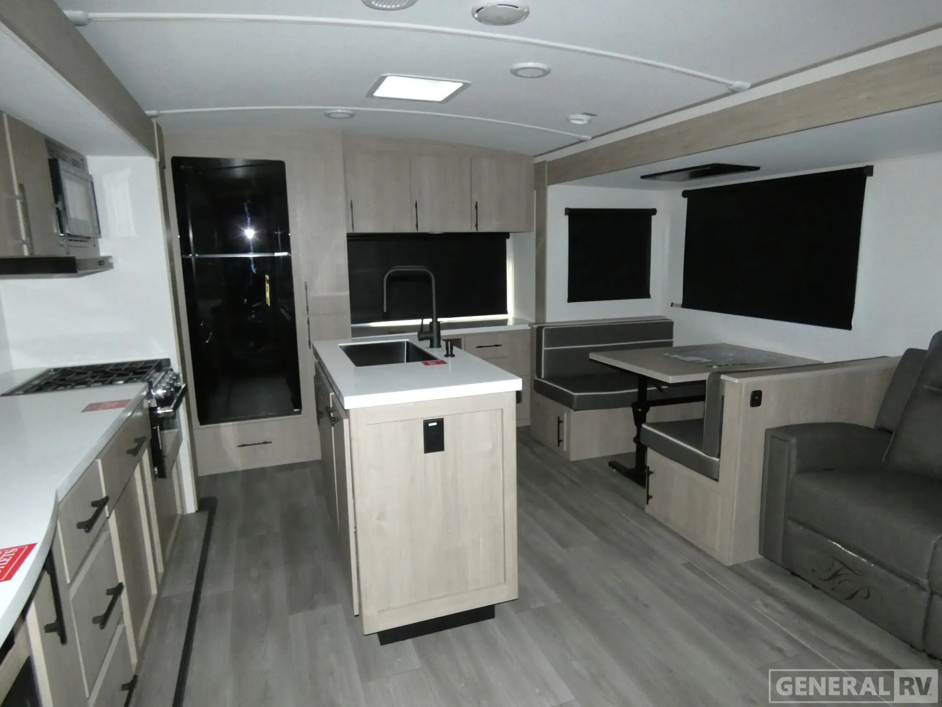 2026 Grand Design Imagine 2670MK - Photo 3
