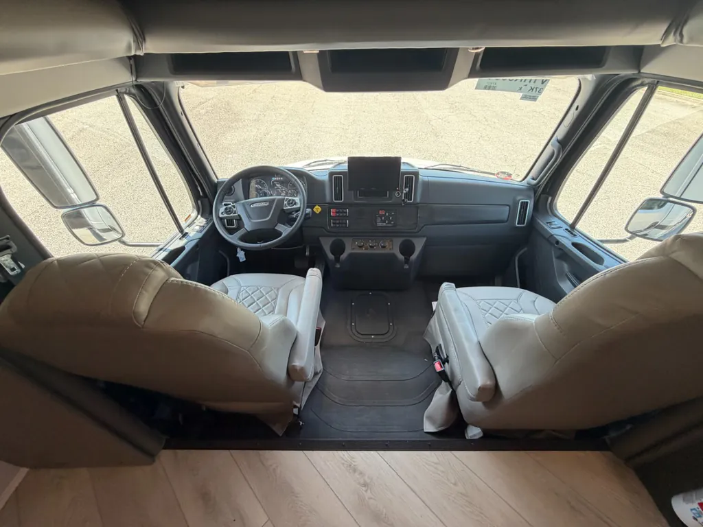 2027 Entegra Coach Accolade 37K, Photos photo 33