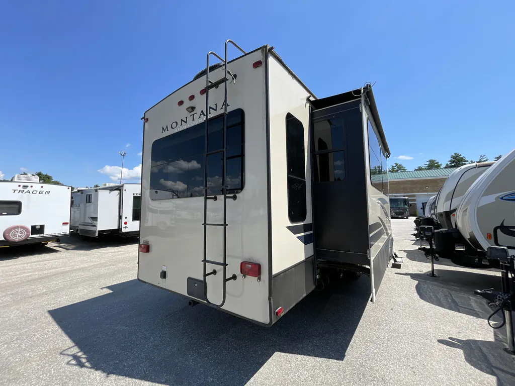 2018 Keystone Montana High Country 385BR, Photos photo 7