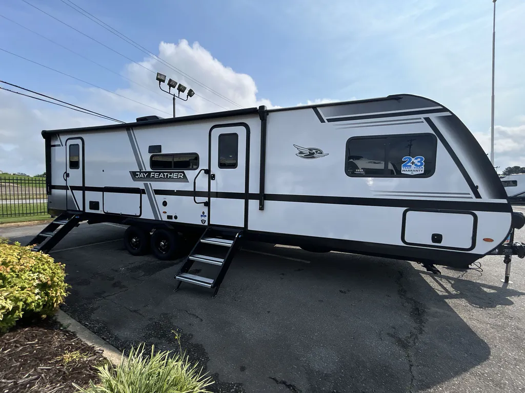 2027 Jayco Jay Feather 29BHB, Photos photo 5
