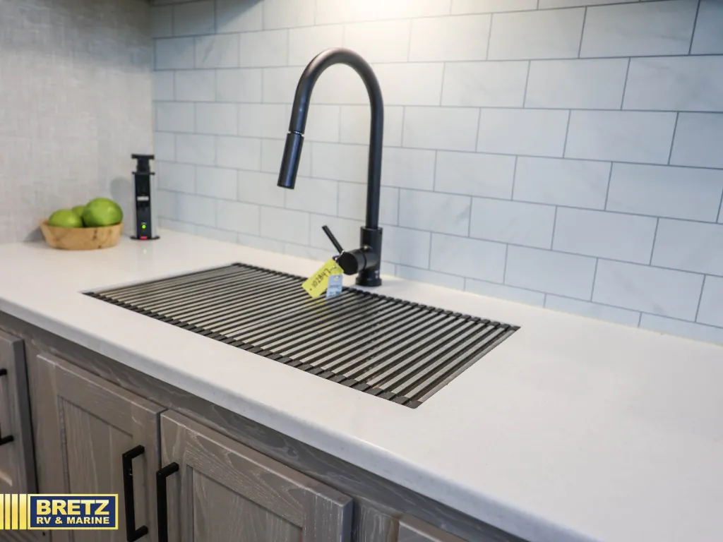 2022 Forest River Rockwood Ultra Lite 2898BS, Photos photo 15