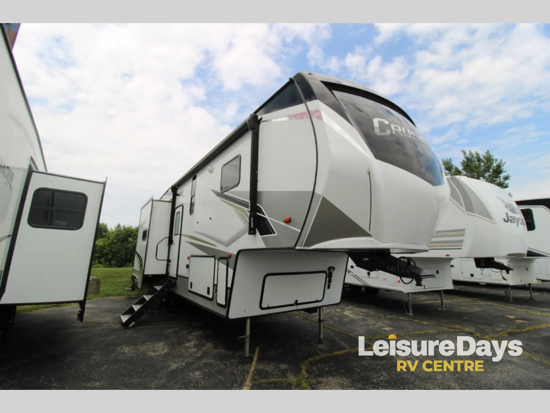 2021 Prime Time Crusader 395BHL - Photo 2