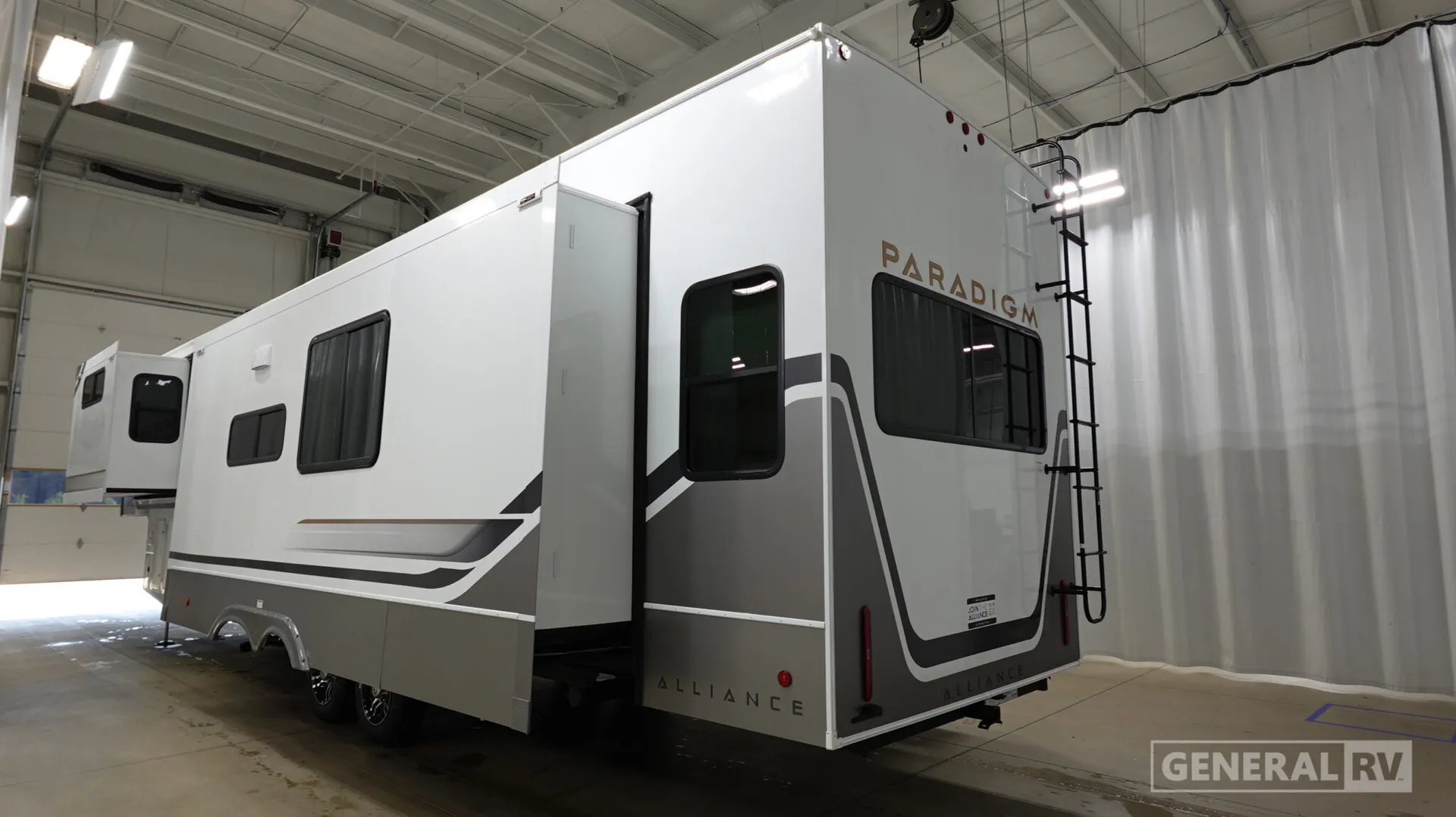 2026 Alliance RV Paradigm 388SP - Photo 4