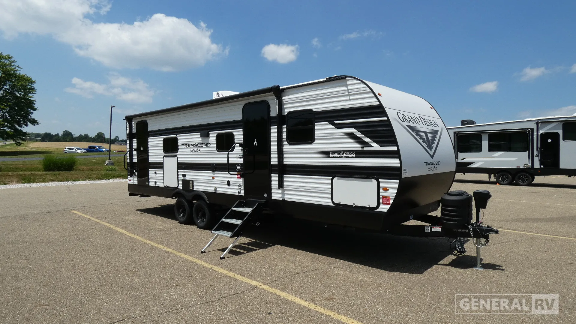 2027 Grand Design Transcend Xplor 27DBX - Photo 2