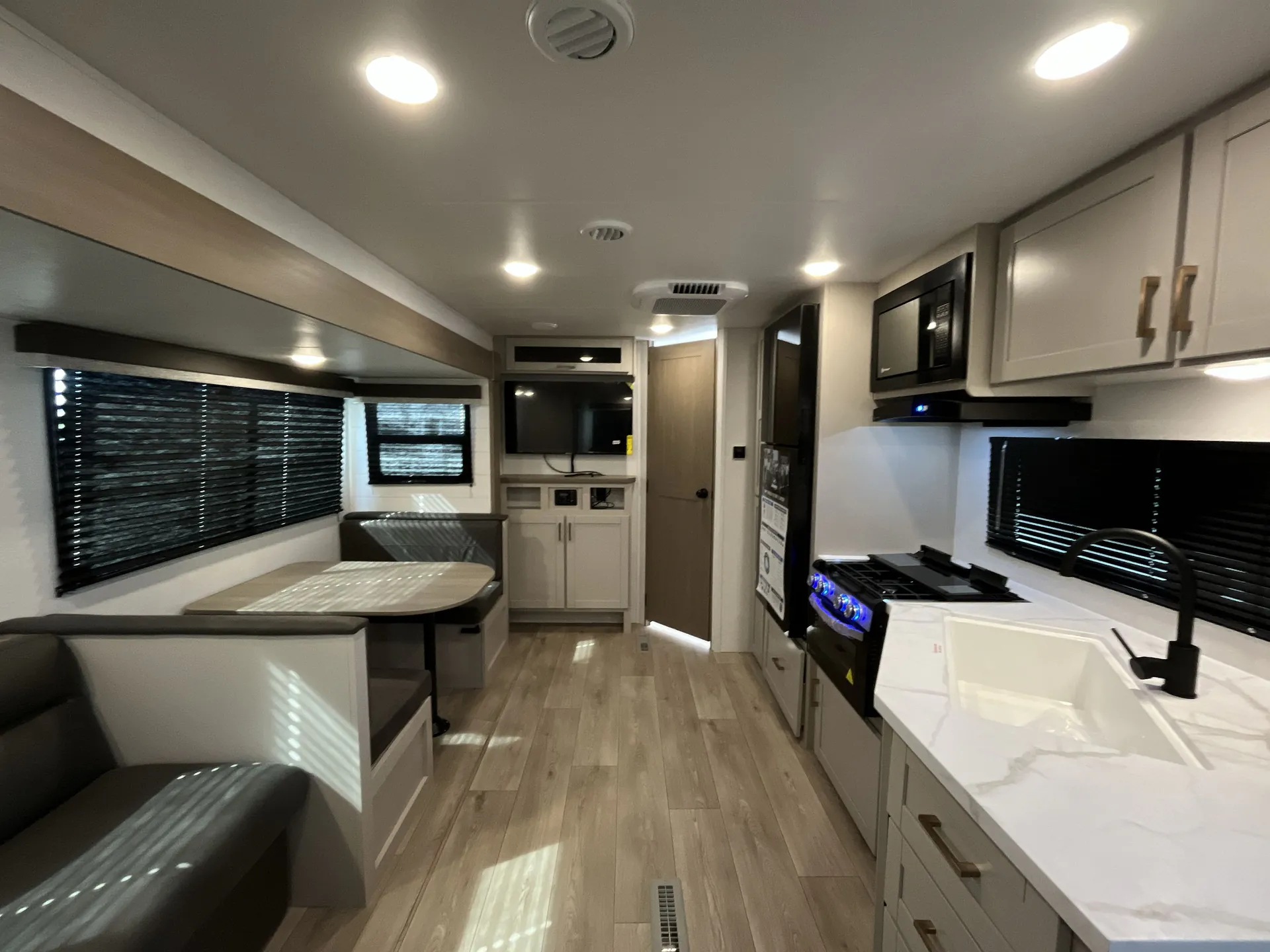 2027 Jayco Jay Flight 262RLSW — living area main