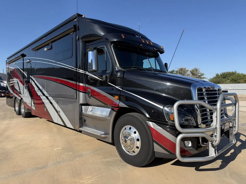 2020 Renegade RV XL X45QS - Photo 2