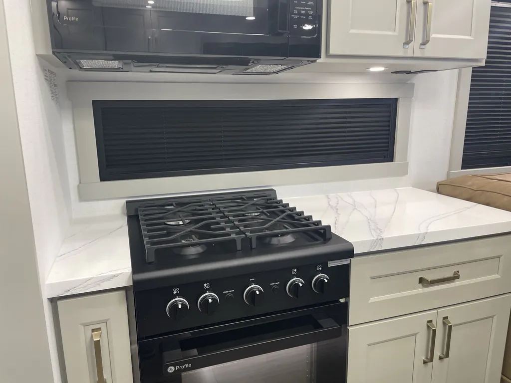 2026 Brinkley Model G 3970, Photos photo 19