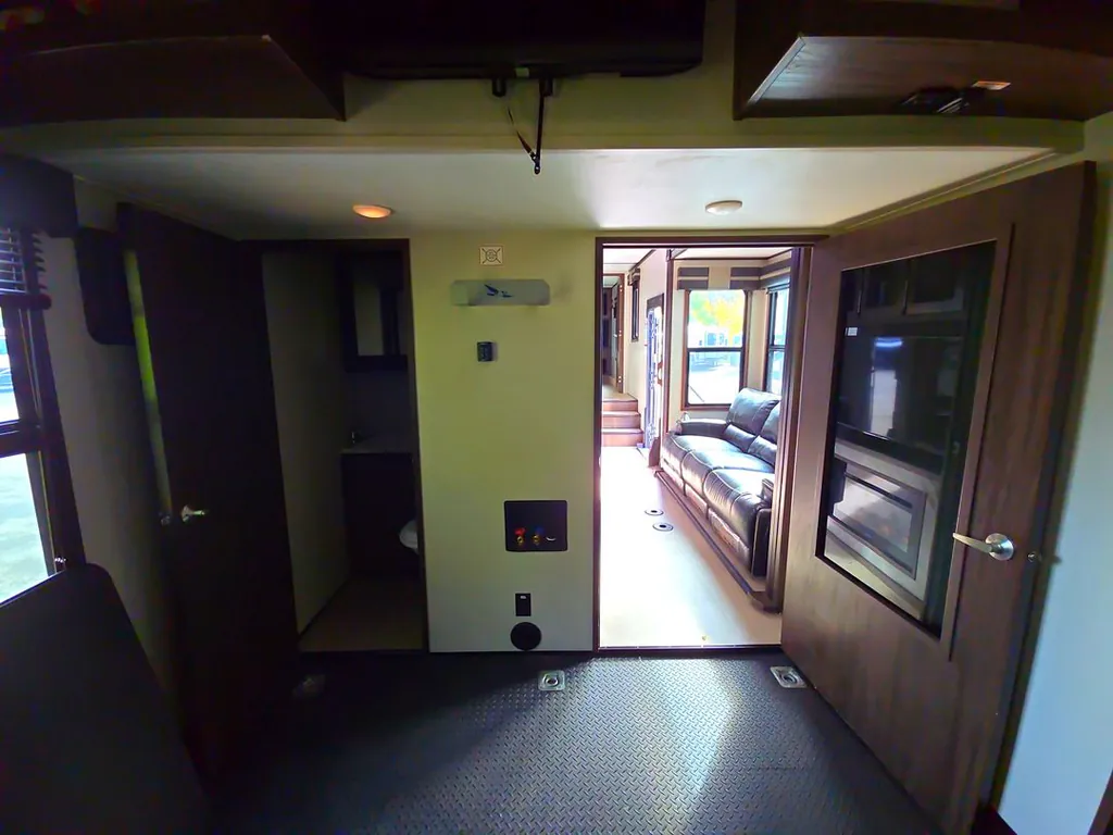 2019 Jayco Seismic Luxury Series 3512, Photos photo 19