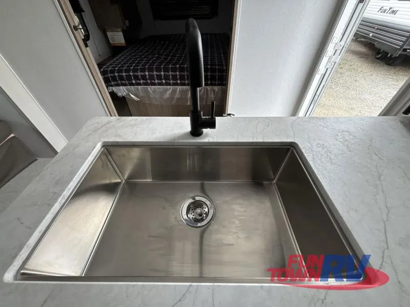 2026 Coachmen RV Freedom Express Select 30SE - Photo 3