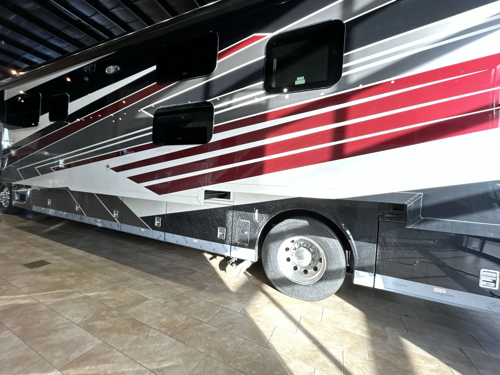 2026 newmar Super Star 4040 — living area main