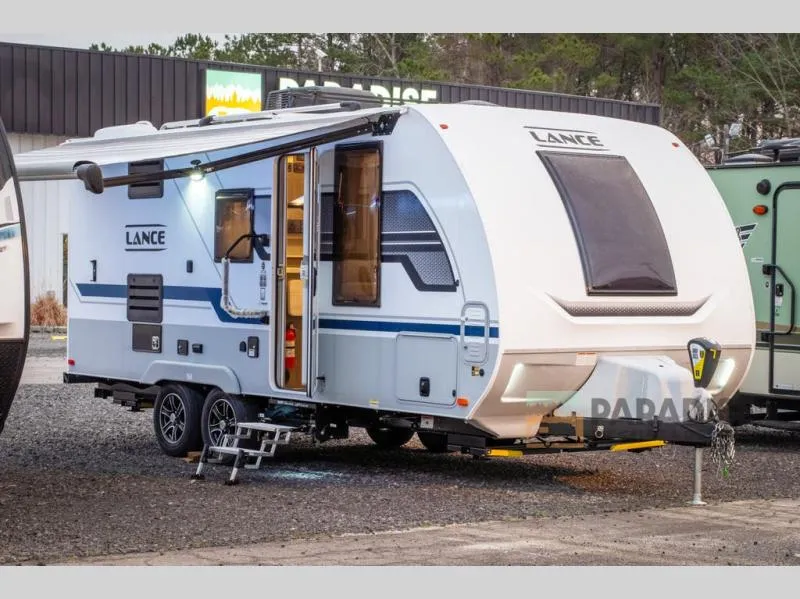 2022 Lance Lance Travel Trailers 1985 - Main photo