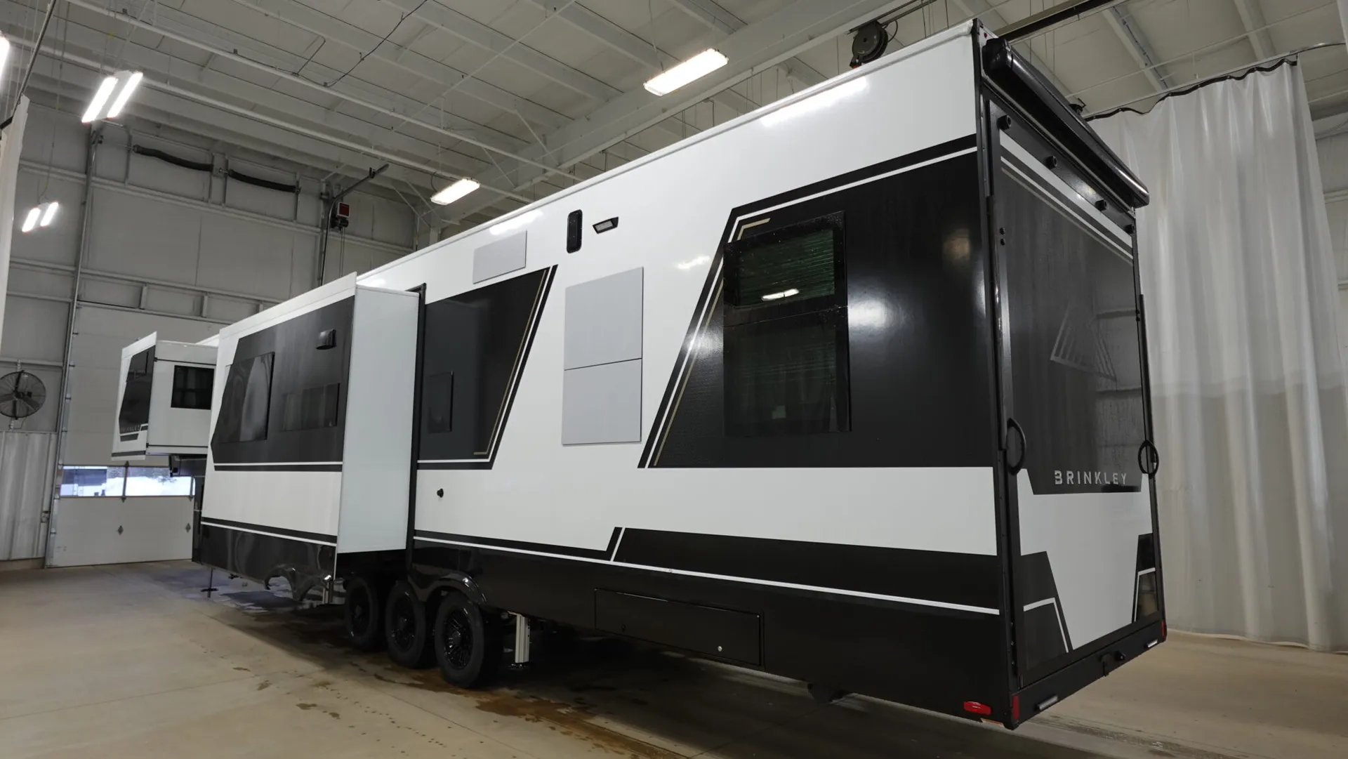 2026 Brinkley Model G 3970 - Photo 4