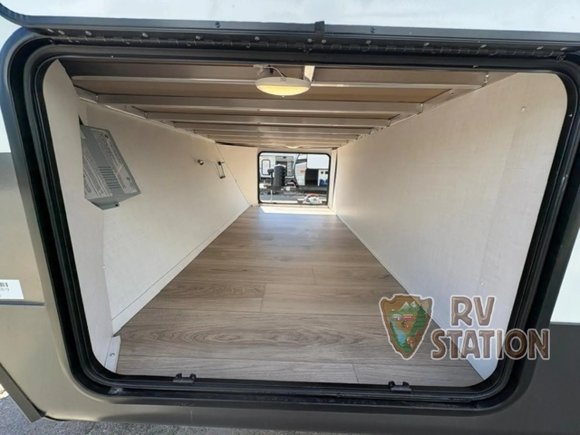 2027 Forest River Rockwood Ultra Lite 302RDT — Photo 5