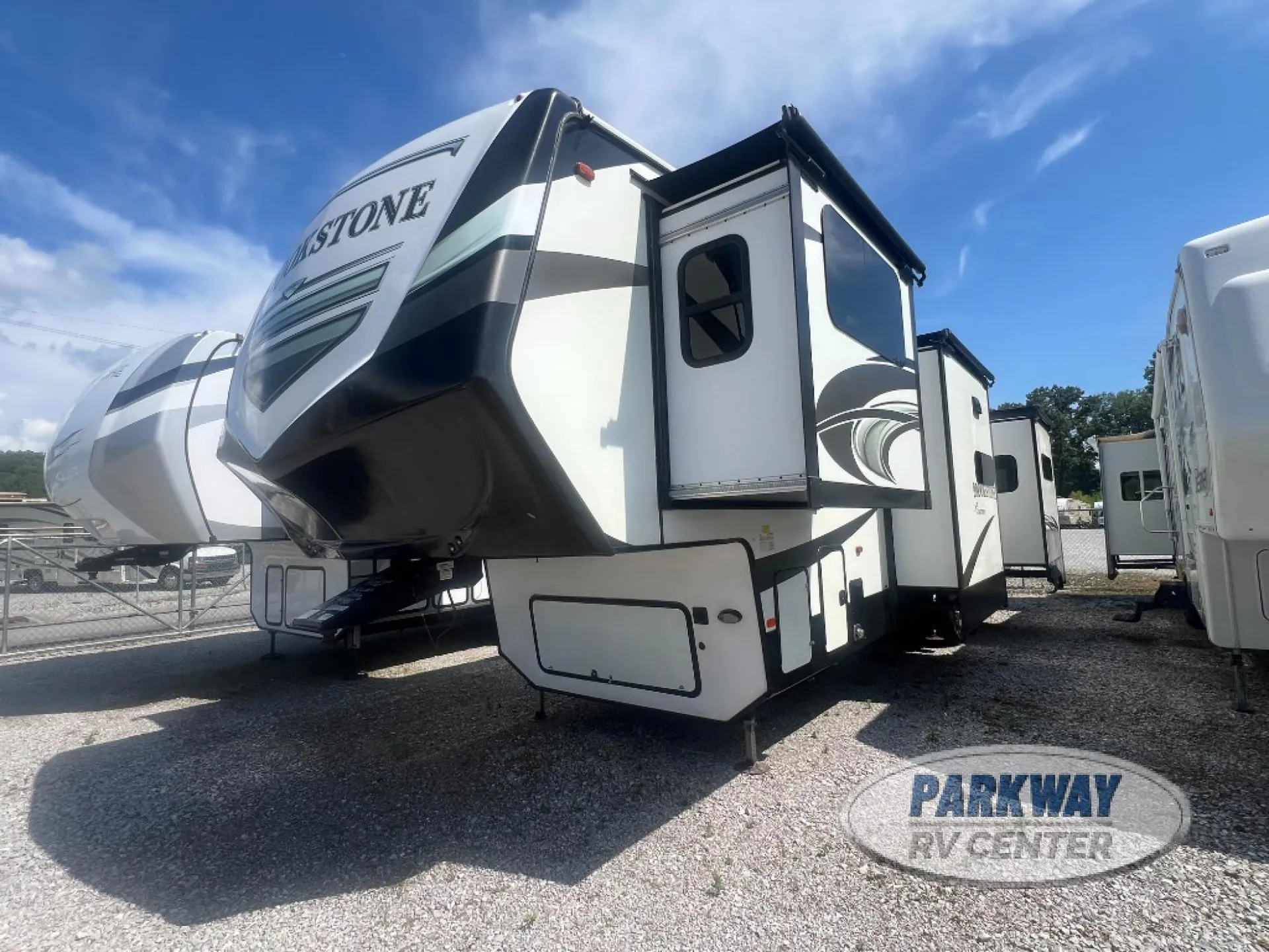 2020 Coachmen Brookstone 344FL - Photo 4