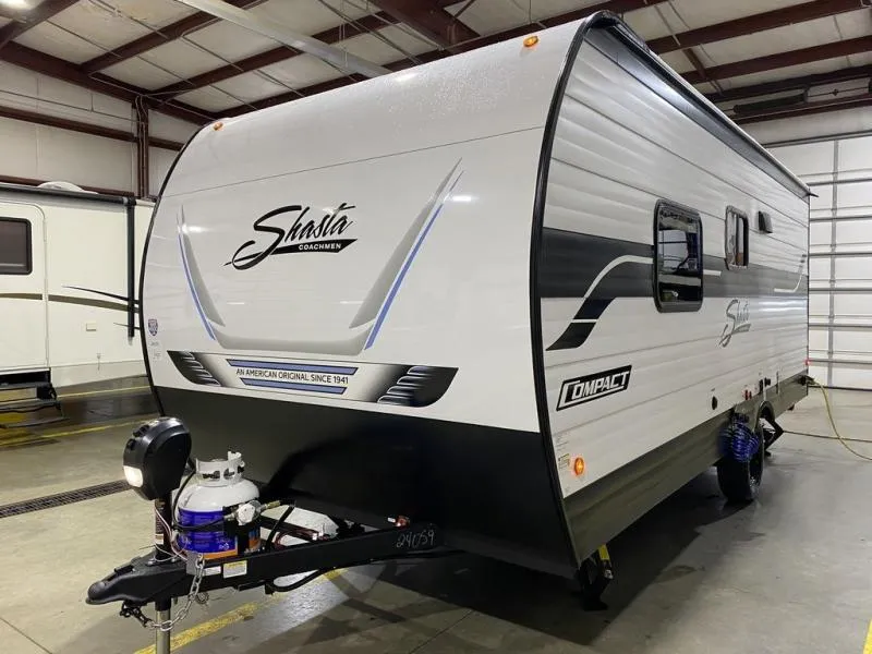 2026 Shasta Compact 18FQ - Photo 3
