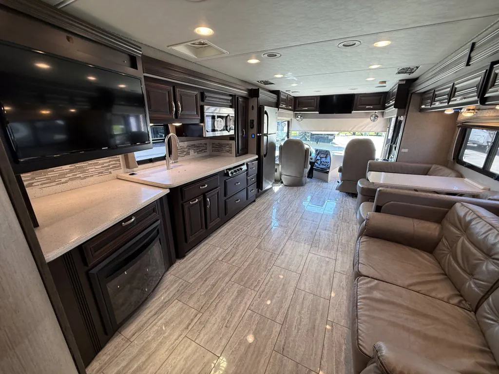 2018 Forest River Berkshire 38A, Photos photo 50