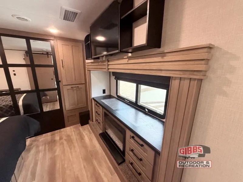 2024 KZ Durango Gold 360REQ - Photo 3