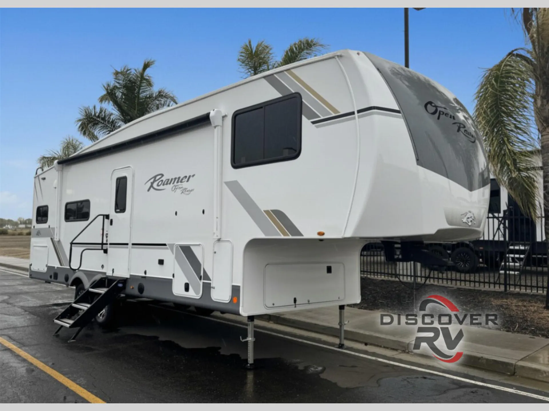 2026 Open Range RV Roamer 27RKSS - Photo 2